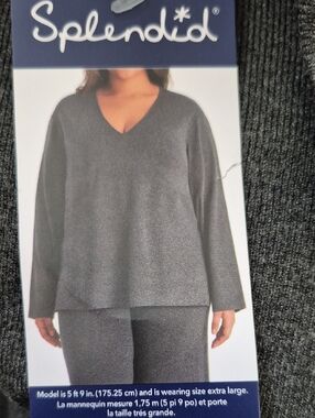 XL: 🩶Splendid Soft V-Neck Sweater